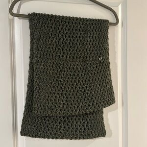 Eddie Bauer infinity scarf, green